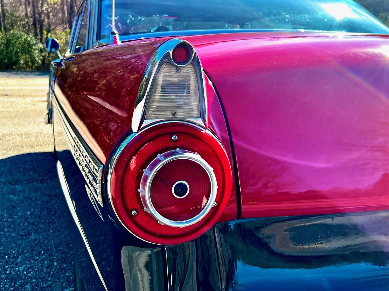 Ford-Fairlane-victoria-1956-Red-and-Black-Red-and-Black-2
