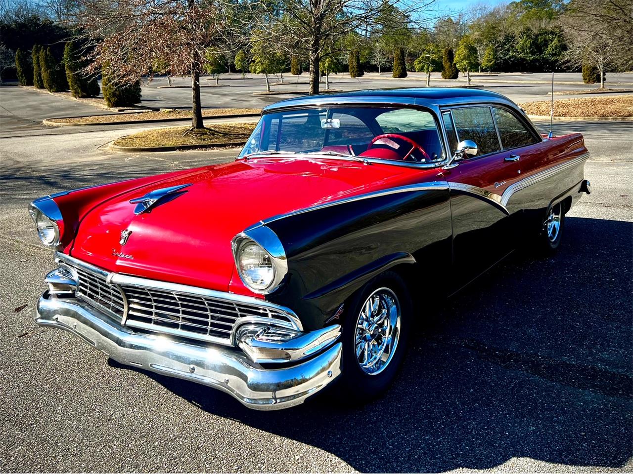 Ford-Fairlane-victoria-1956-Red-and-Black-Red-and-Black-30
