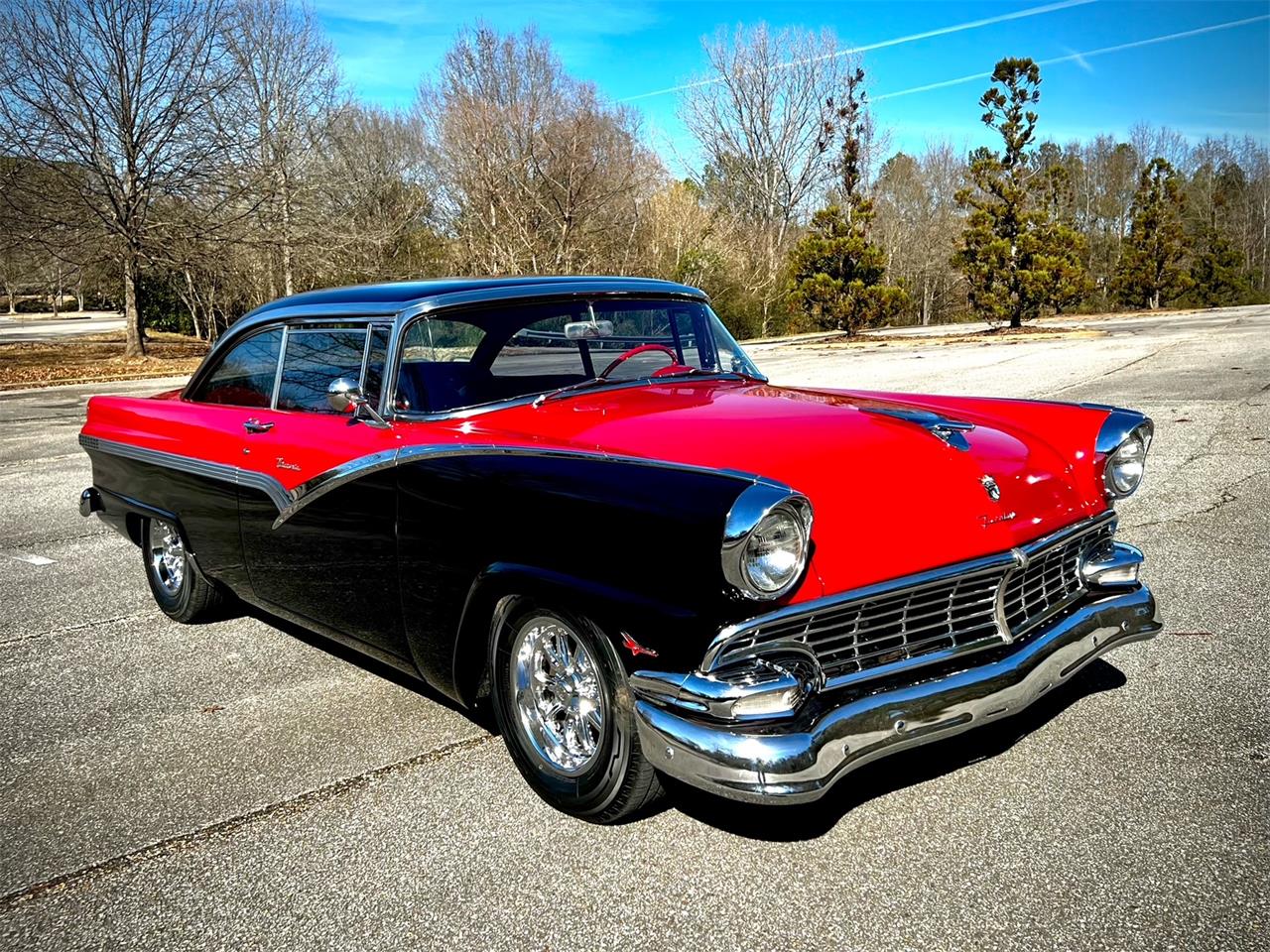 Ford-Fairlane-victoria-1956-Red-and-Black-Red-and-Black-33
