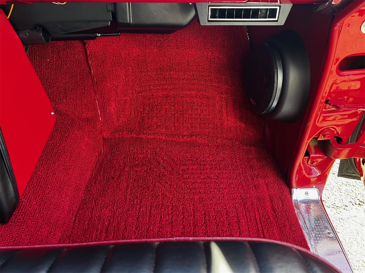 Ford-Fairlane-victoria-1956-Red-and-Black-Red-and-Black-47