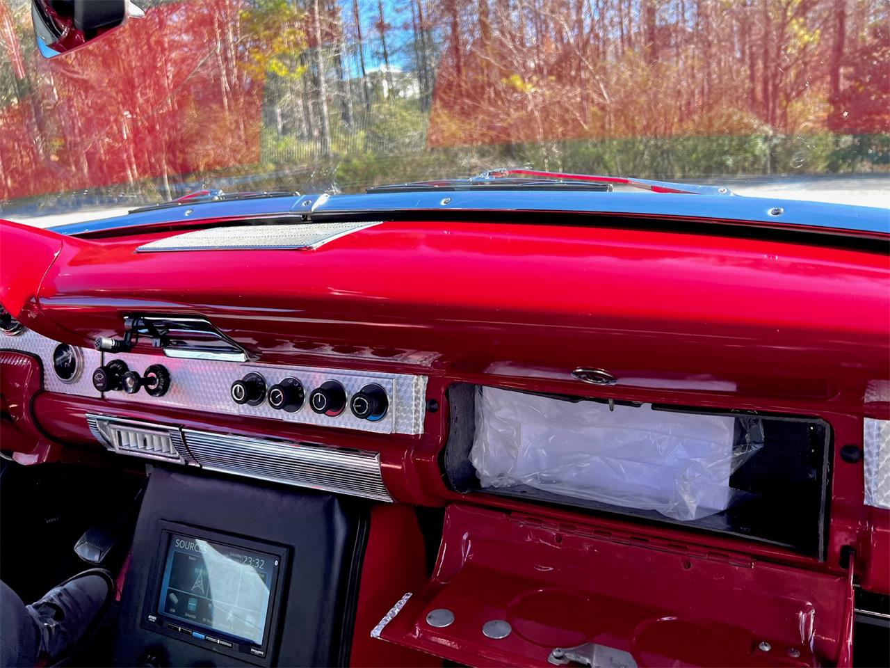 Ford-Fairlane-victoria-1956-Red-and-Black-Red-and-Black-66