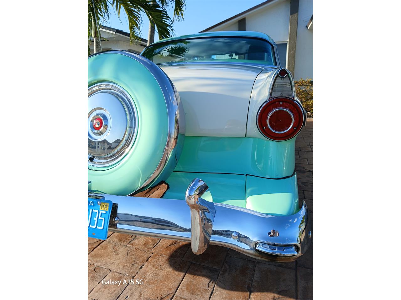 Ford-Fairlane-victoria-1956-Two-tone-Green-11