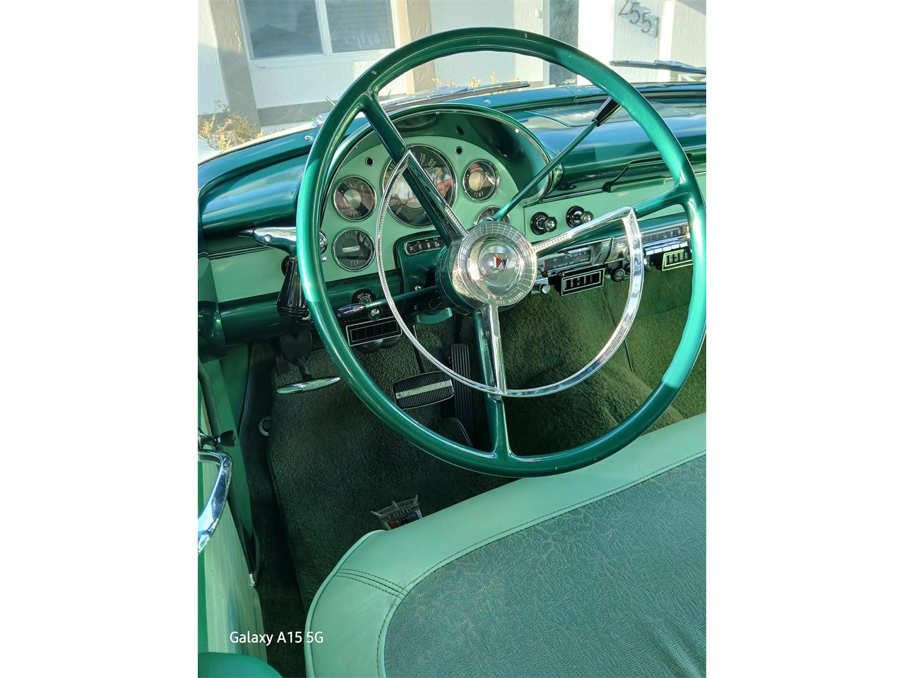 Ford-Fairlane-victoria-1956-Two-tone-Green-3