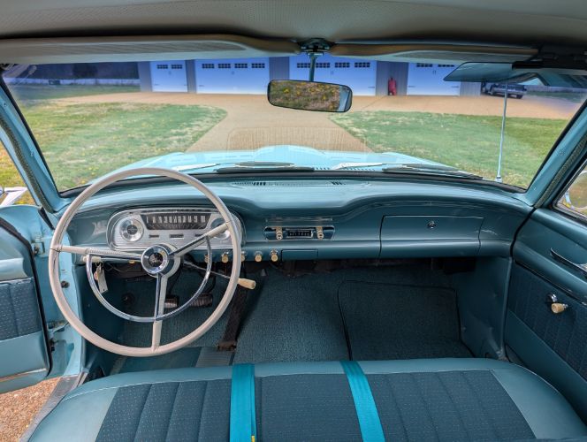Ford-Falcon-1961-1