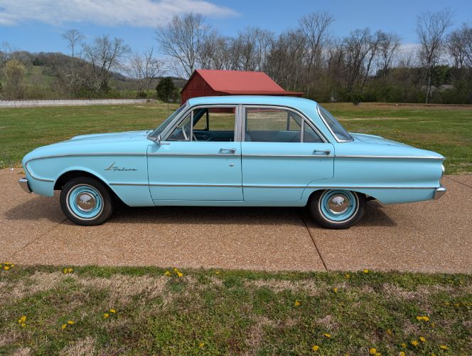 Ford-Falcon-1961