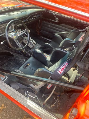 Ford-Falcon-1962-Orange-Black-8