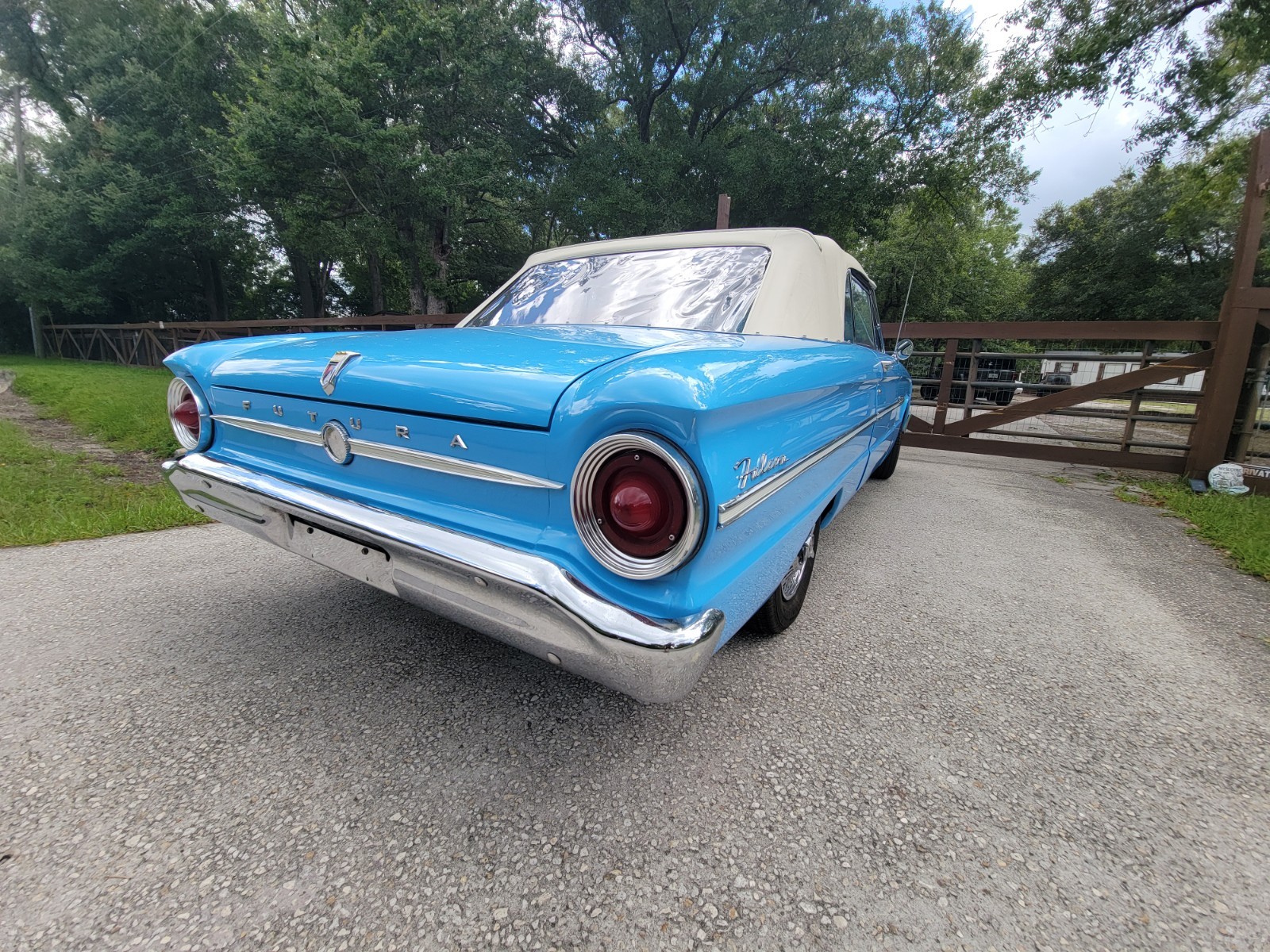 Ford-Falcon-1963-Convertible-2