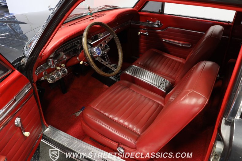Ford-Falcon-1963-Gunmetal-Gray-Metall-Red-3