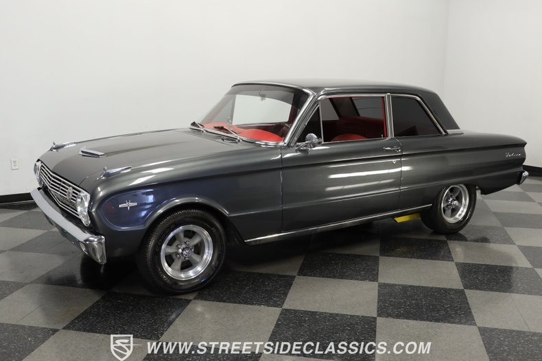 Ford-Falcon-1963-Gunmetal-Gray-Metall-Red-4