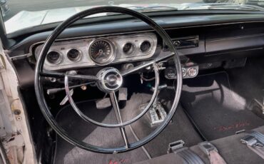 Ford-Falcon-1964-WhiteSilver-Black-6