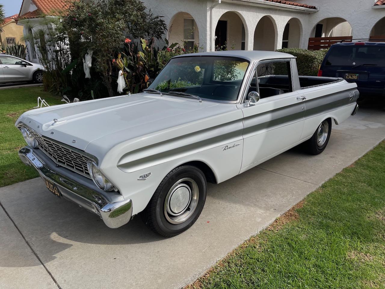 Ford-Falcon-1964-WhiteSilver-Black