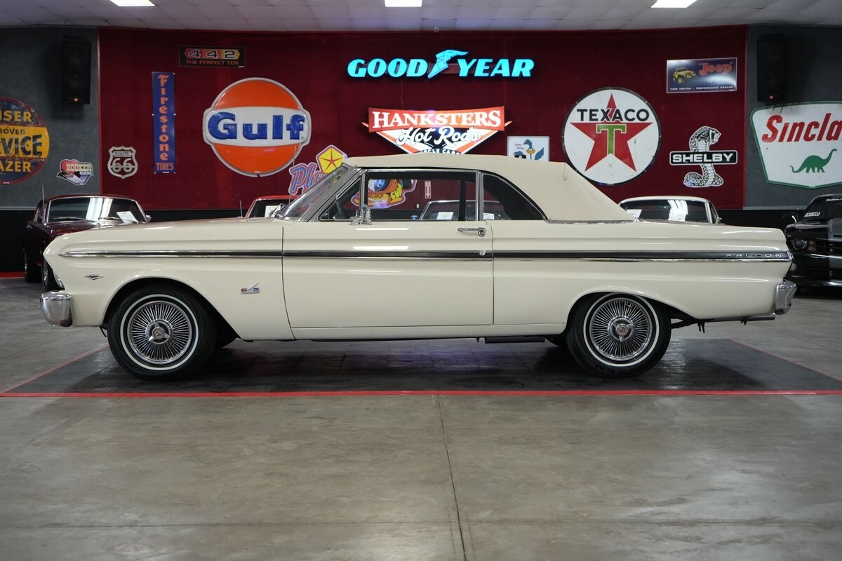 Ford-Falcon-Convertible-1965-Convertible-27