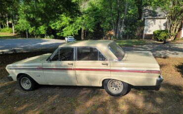 Ford-Falcon-futura-1965-Wimbledon-White-Red-11