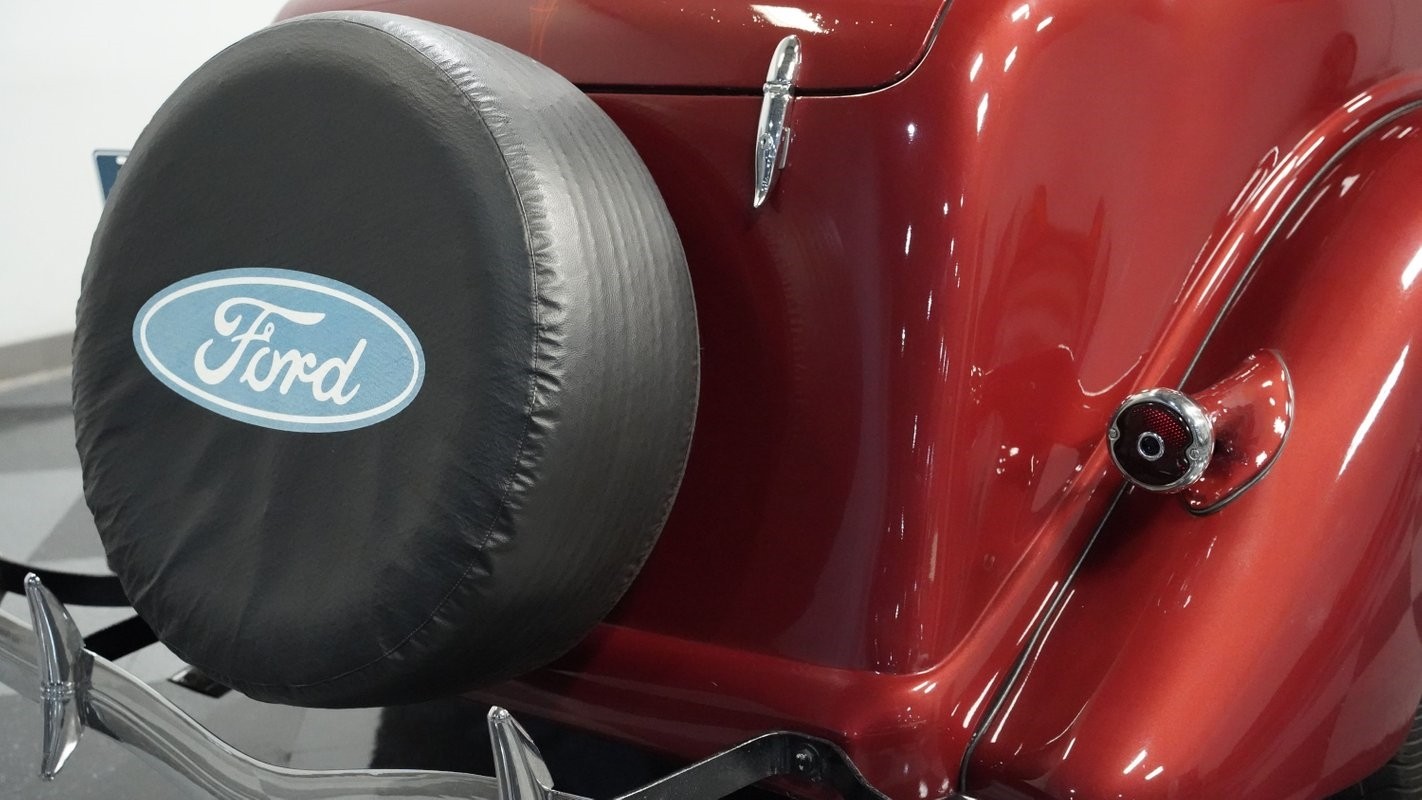Ford-Fordor-1935-Sedan-23