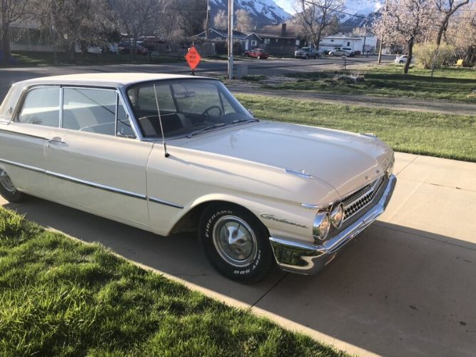 Ford-Galaxie-1961-White-Black-10