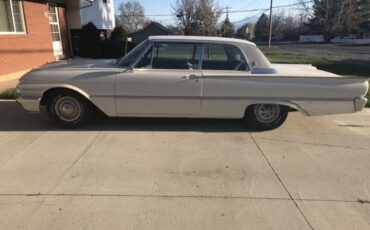 Ford-Galaxie-1961-White-Black-12