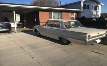 Ford-Galaxie-1961-White-Black
