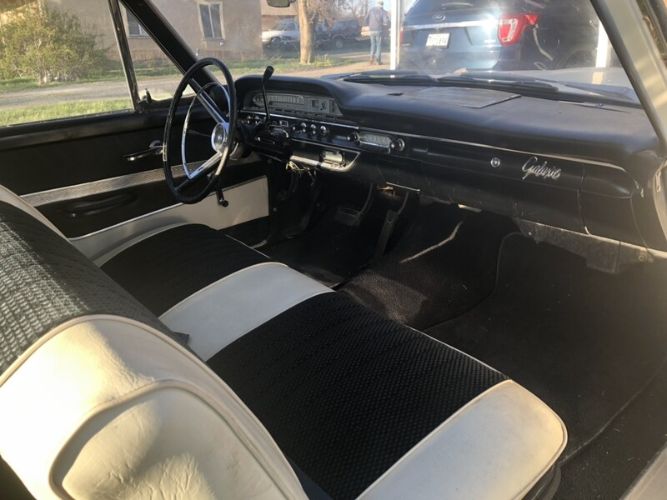 Ford-Galaxie-1961-White-Black-4