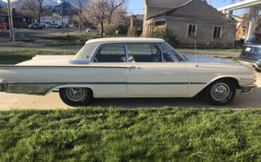Ford-Galaxie-1961-White-Black-9