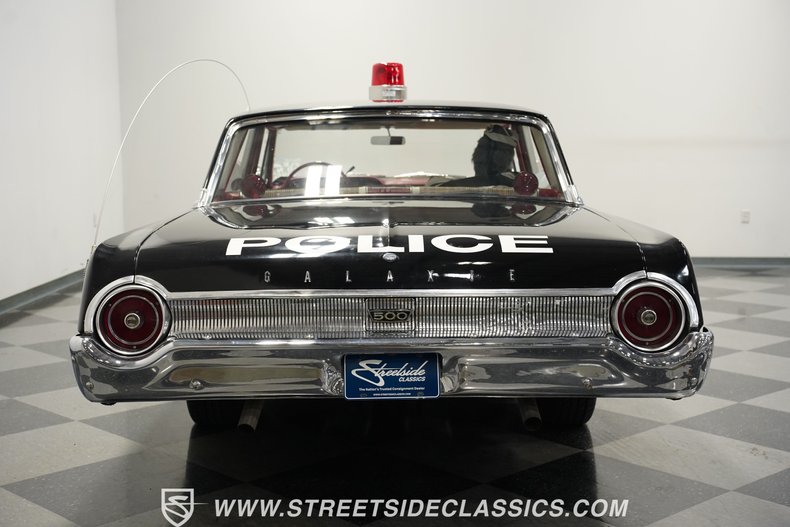Ford-Galaxie-1962-Raven-Black-Red-14