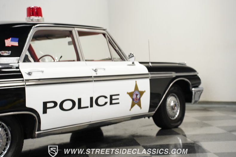Ford-Galaxie-1962-Raven-Black-Red-27