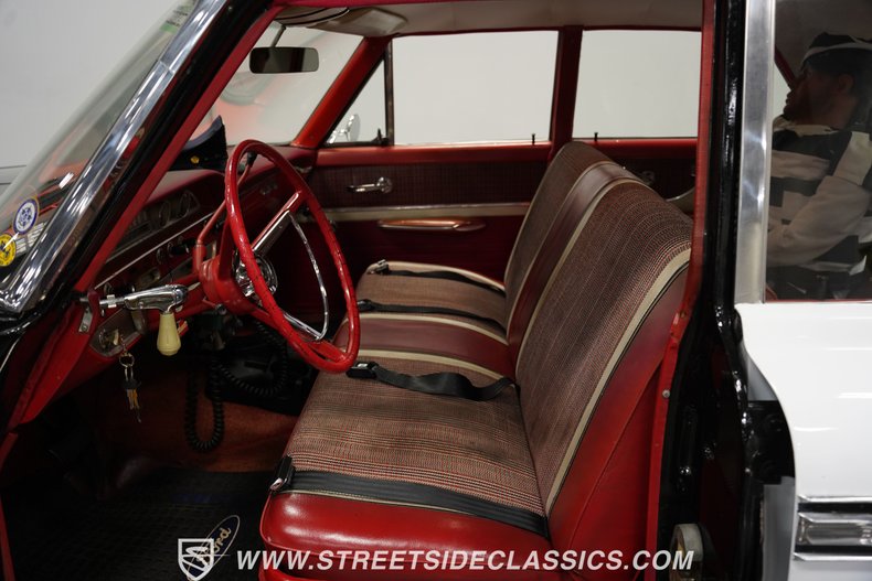 Ford-Galaxie-1962-Raven-Black-Red-37
