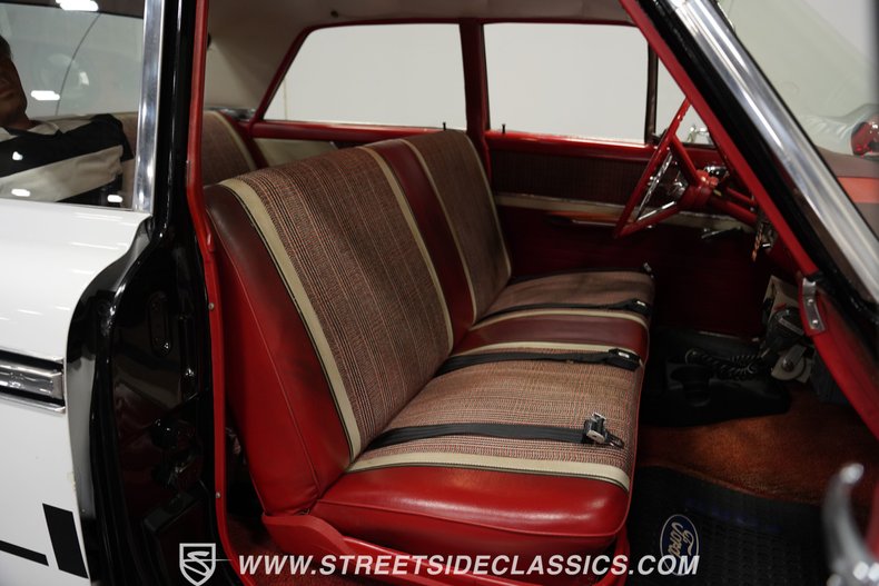 Ford-Galaxie-1962-Raven-Black-Red-43