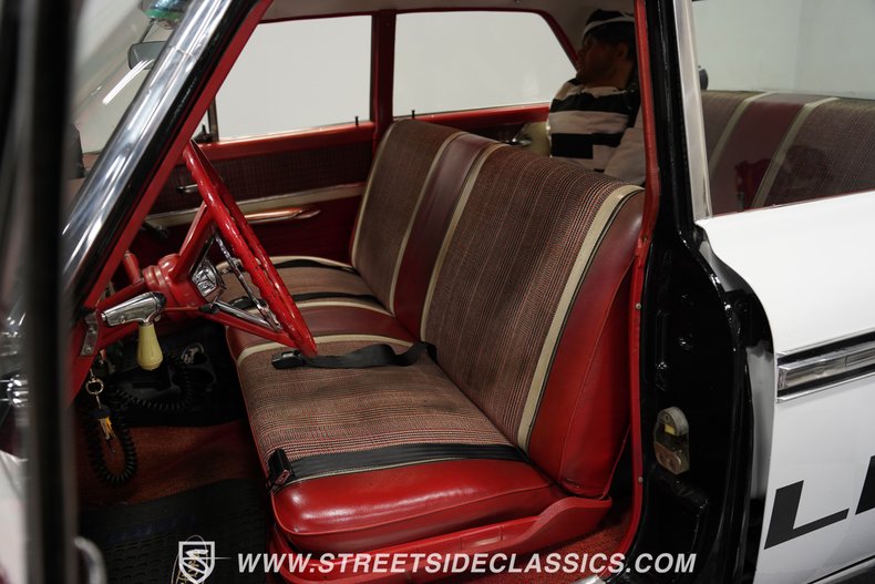 Ford-Galaxie-1962-Raven-Black-Red-6
