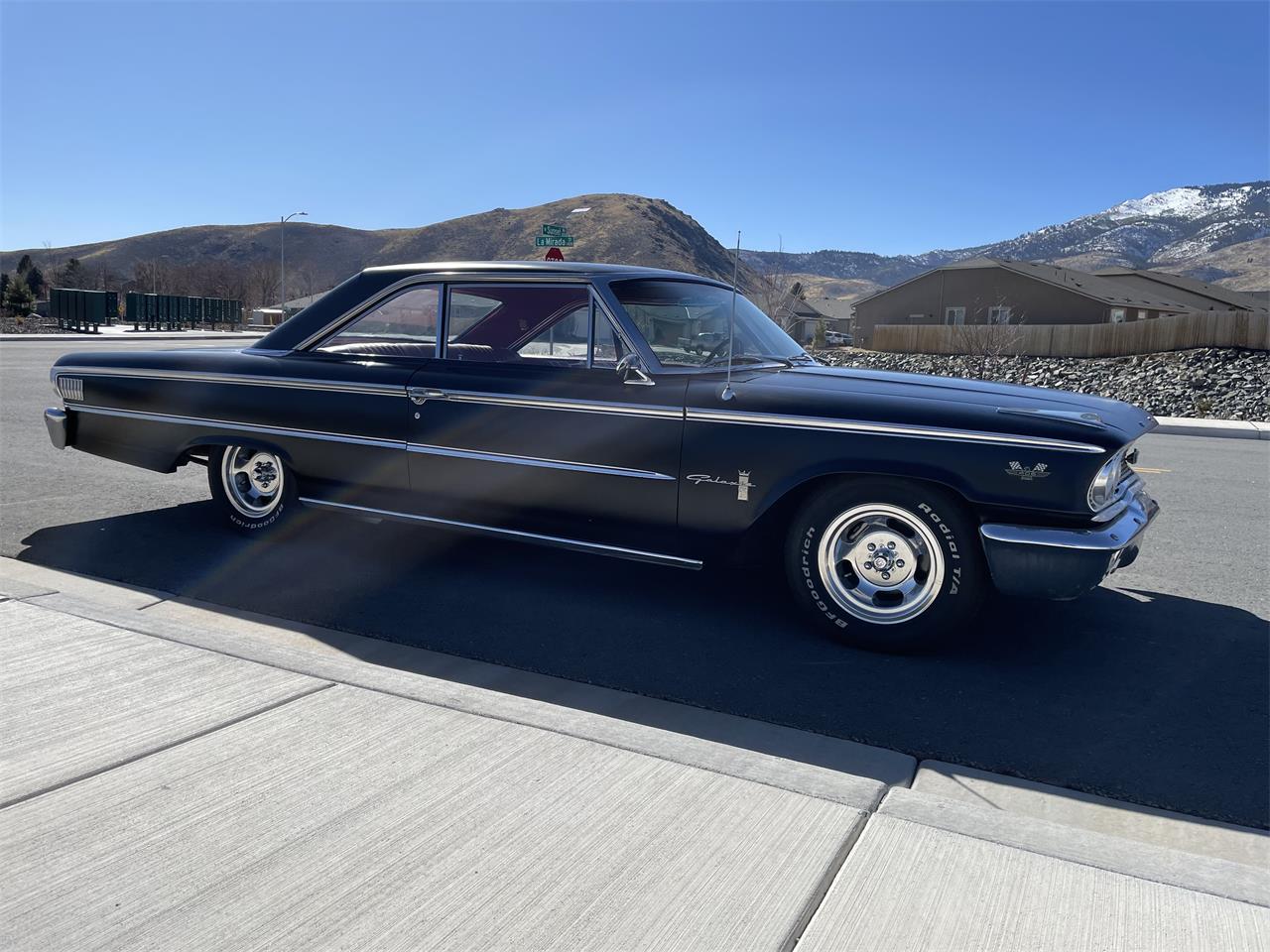 Ford-Galaxie-1963-Black-Red-22