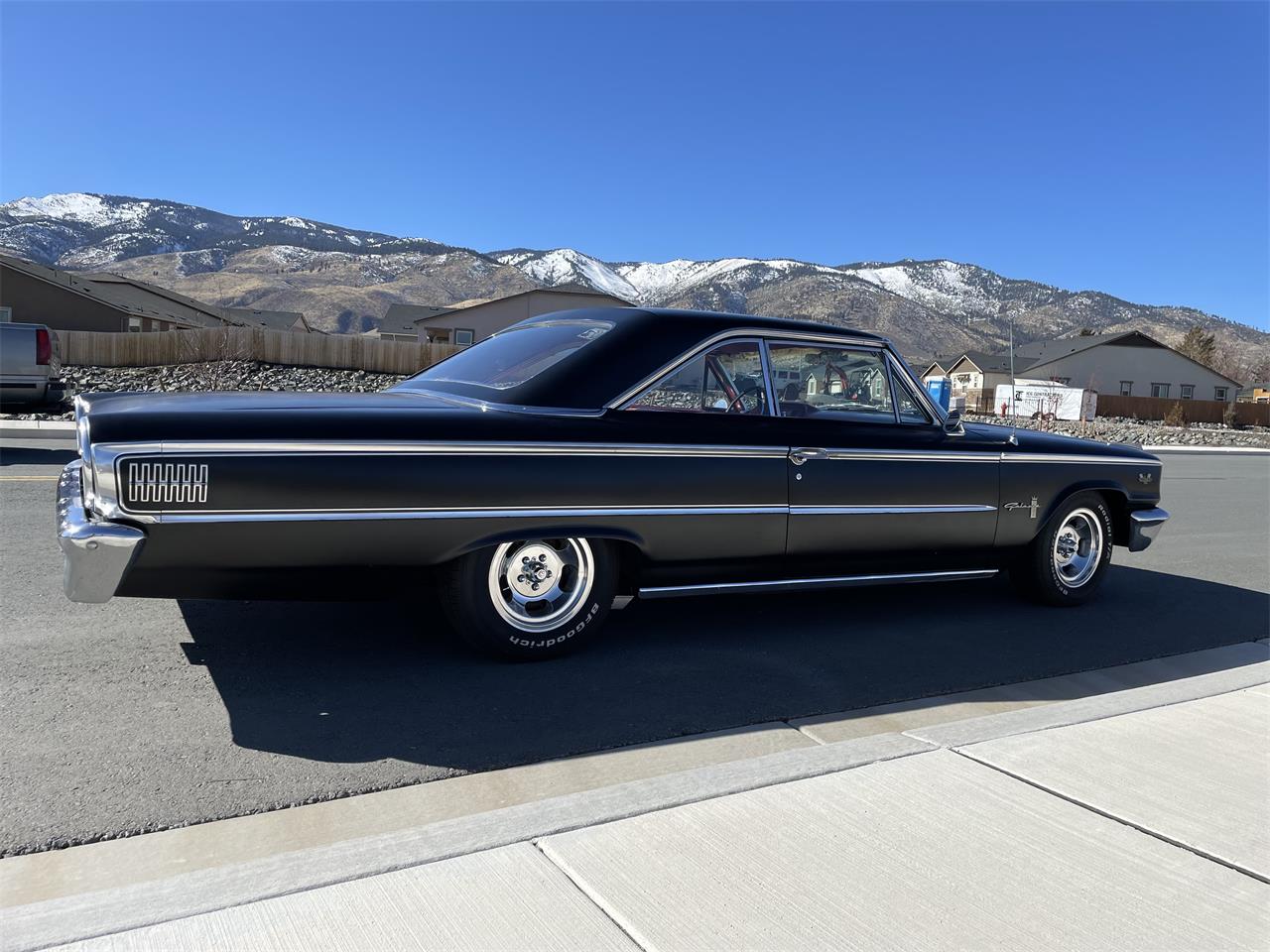 Ford-Galaxie-1963-Black-Red-24