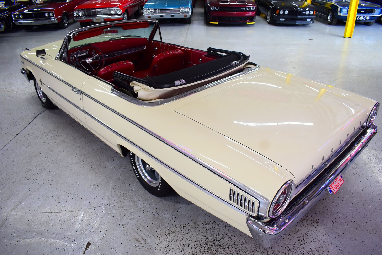 Ford-Galaxie-1963-Convertible-17