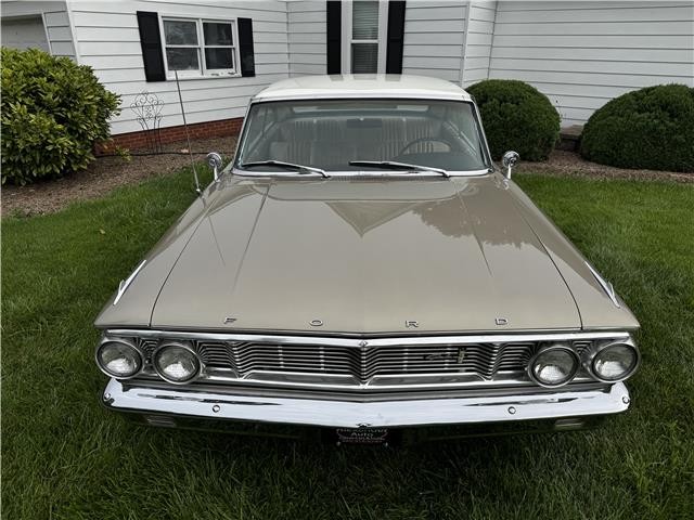Ford-Galaxie-1964-1
