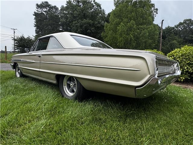 Ford-Galaxie-1964-10