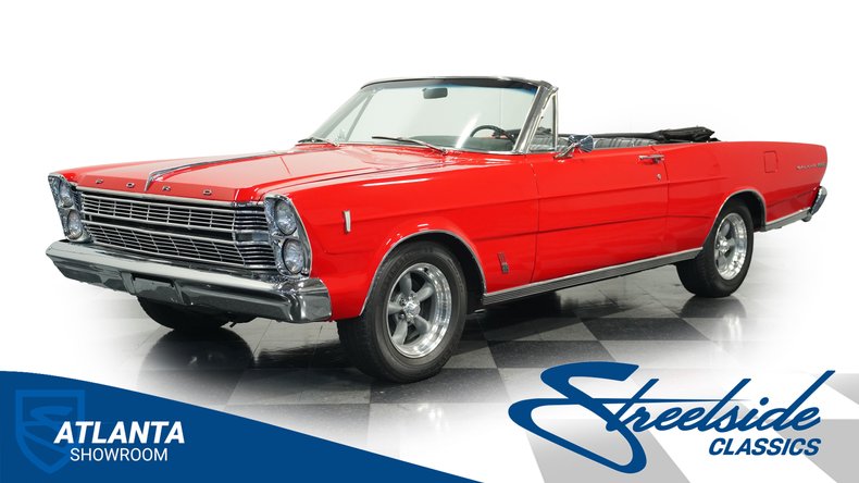 Ford-Galaxie-1966-Candy-Apple-Red-Black-11