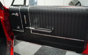 Ford-Galaxie-1966-Candy-Apple-Red-Black-16