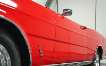 Ford-Galaxie-1966-Candy-Apple-Red-Black-19