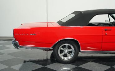 Ford-Galaxie-1966-Candy-Apple-Red-Black-23
