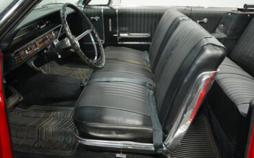 Ford-Galaxie-1966-Candy-Apple-Red-Black-24