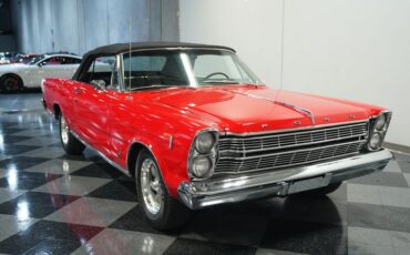 Ford-Galaxie-1966-Candy-Apple-Red-Black-27