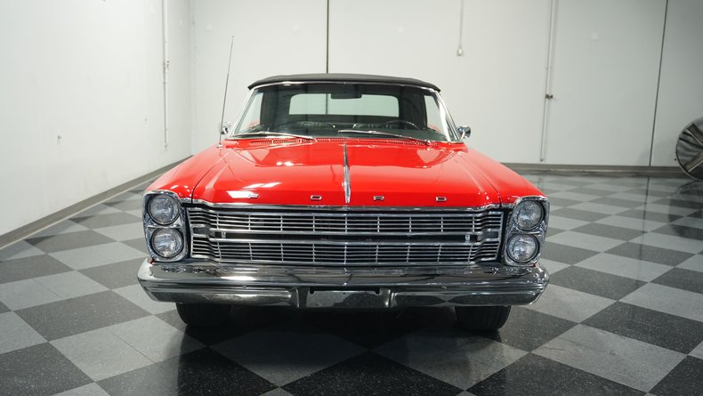 Ford-Galaxie-1966-Candy-Apple-Red-Black-28