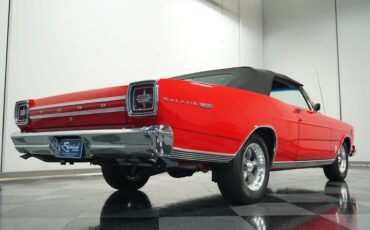 Ford-Galaxie-1966-Candy-Apple-Red-Black-35