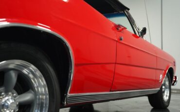 Ford-Galaxie-1966-Candy-Apple-Red-Black-36