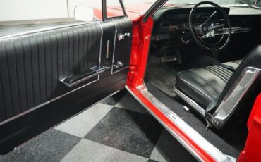 Ford-Galaxie-1966-Candy-Apple-Red-Black-42