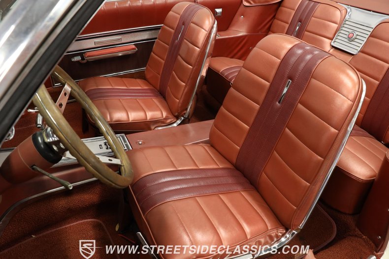Ford-Galaxie-1966-White-Emberglo-42