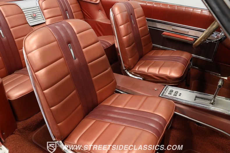 Ford-Galaxie-1966-White-Emberglo-45