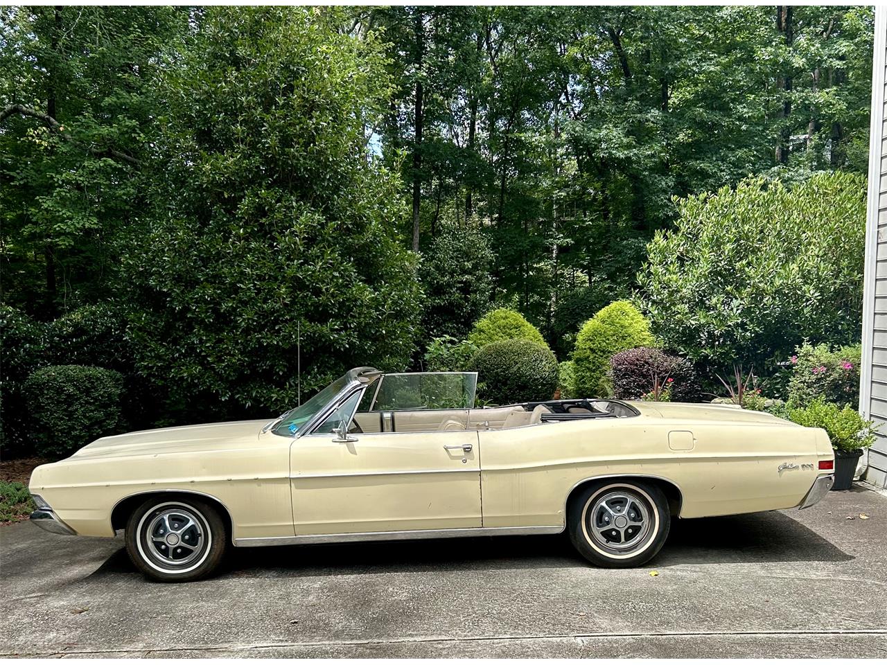 Ford-Galaxie-1968-Yellow-White-3