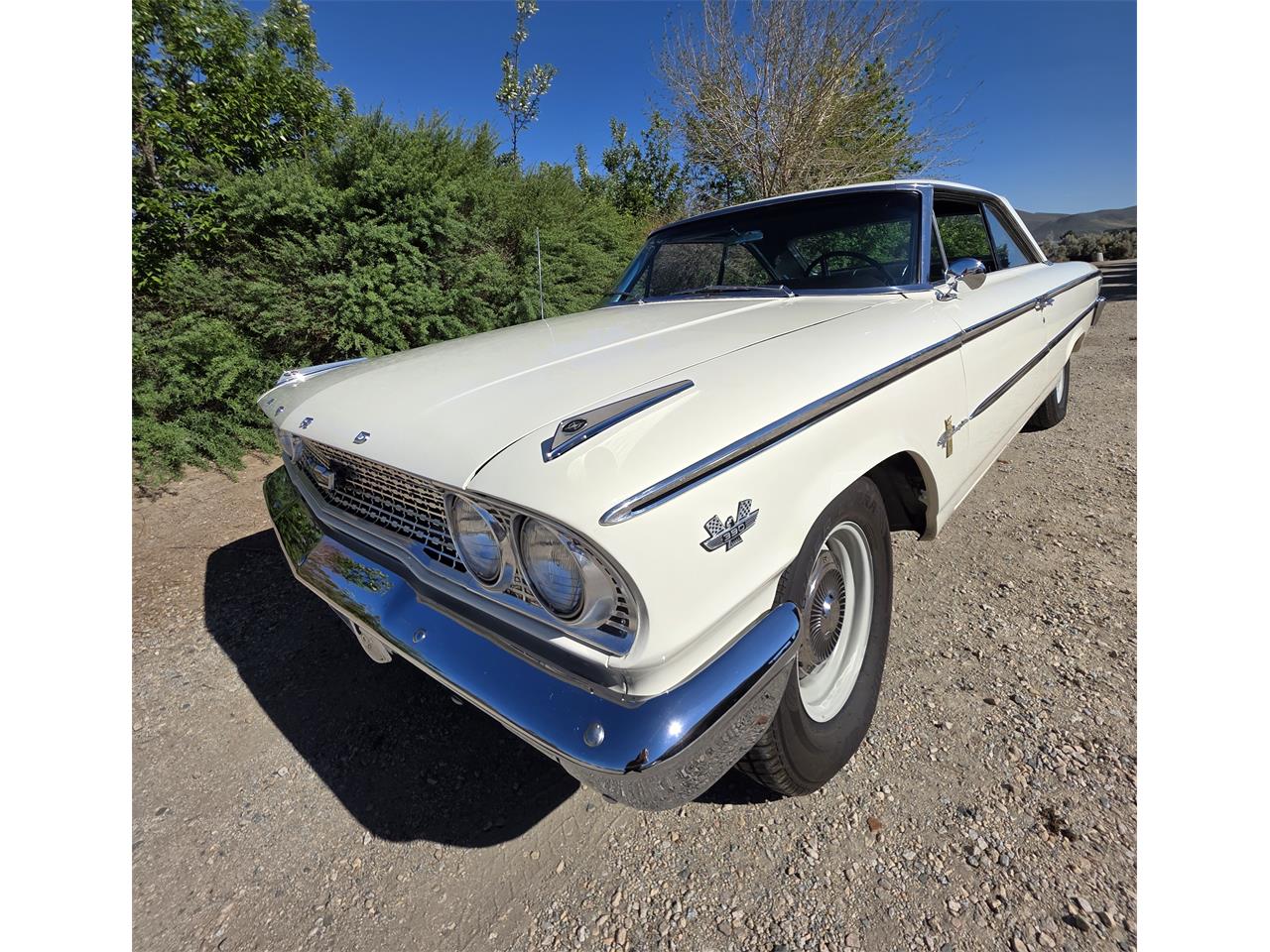 Ford-Galaxie-500-1963-Whimbelton-White-Black-14