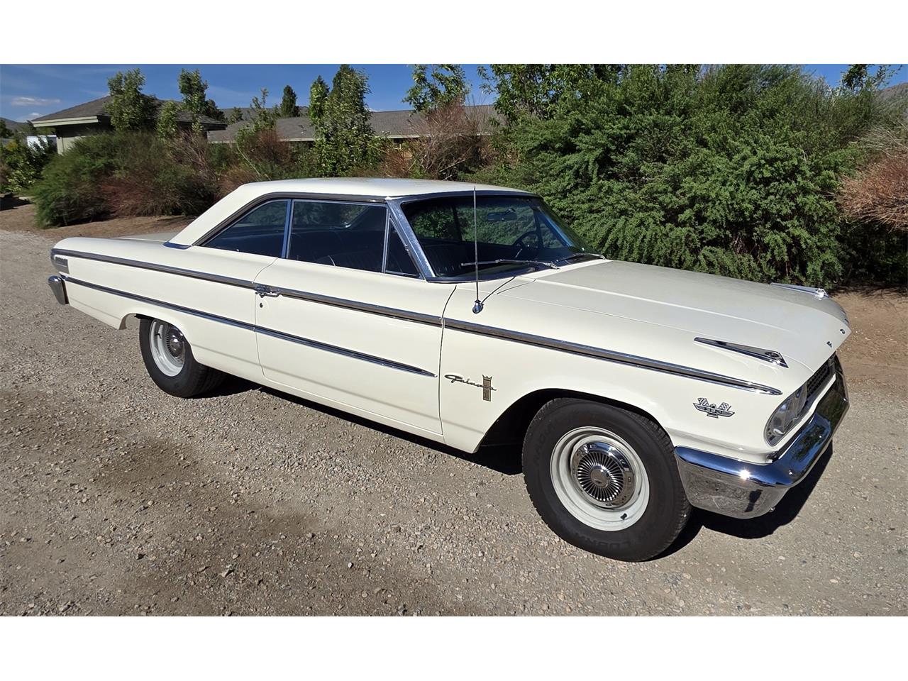 Ford-Galaxie-500-1963-Whimbelton-White-Black-15