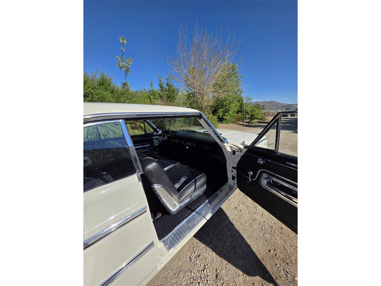 Ford-Galaxie-500-1963-Whimbelton-White-Black-18