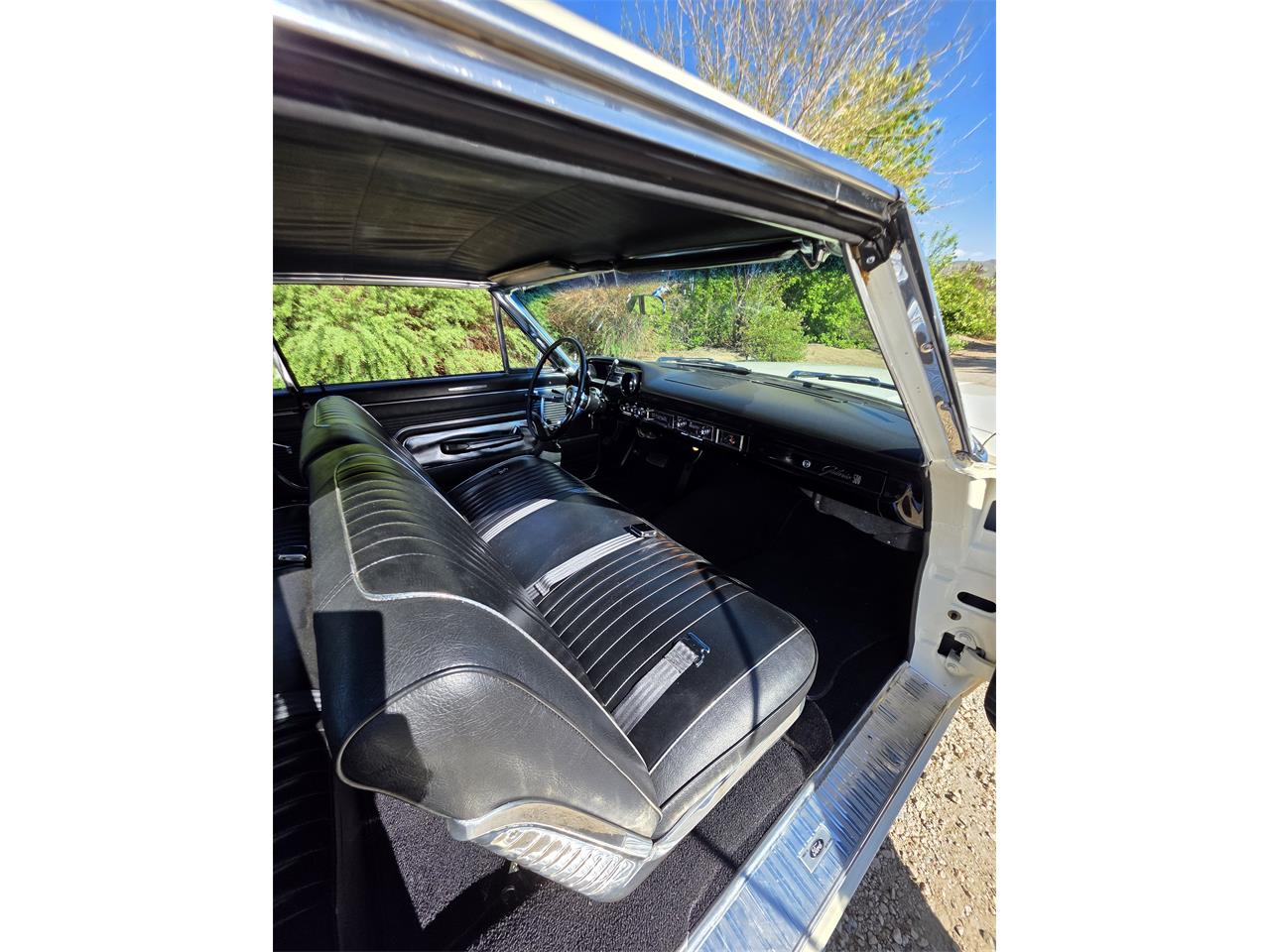 Ford-Galaxie-500-1963-Whimbelton-White-Black-23